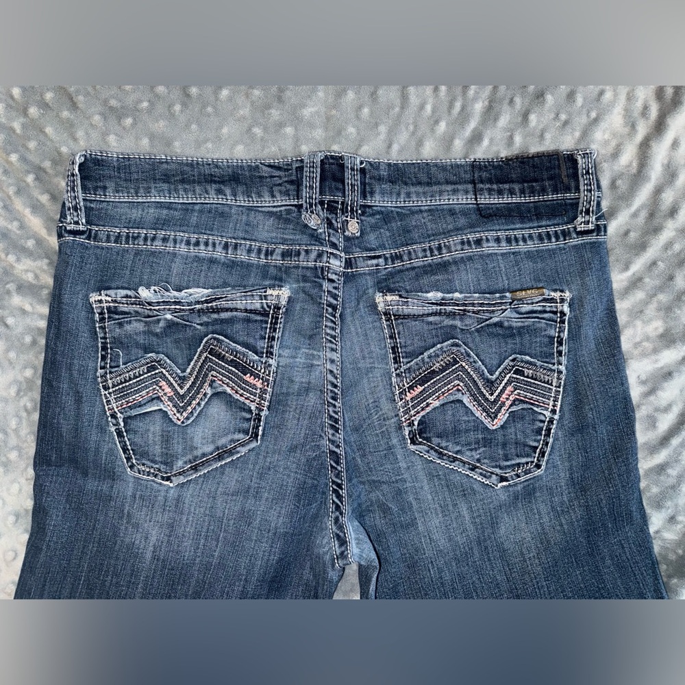 Men’s Distressed Blue Jeans with Embroidered Pockets